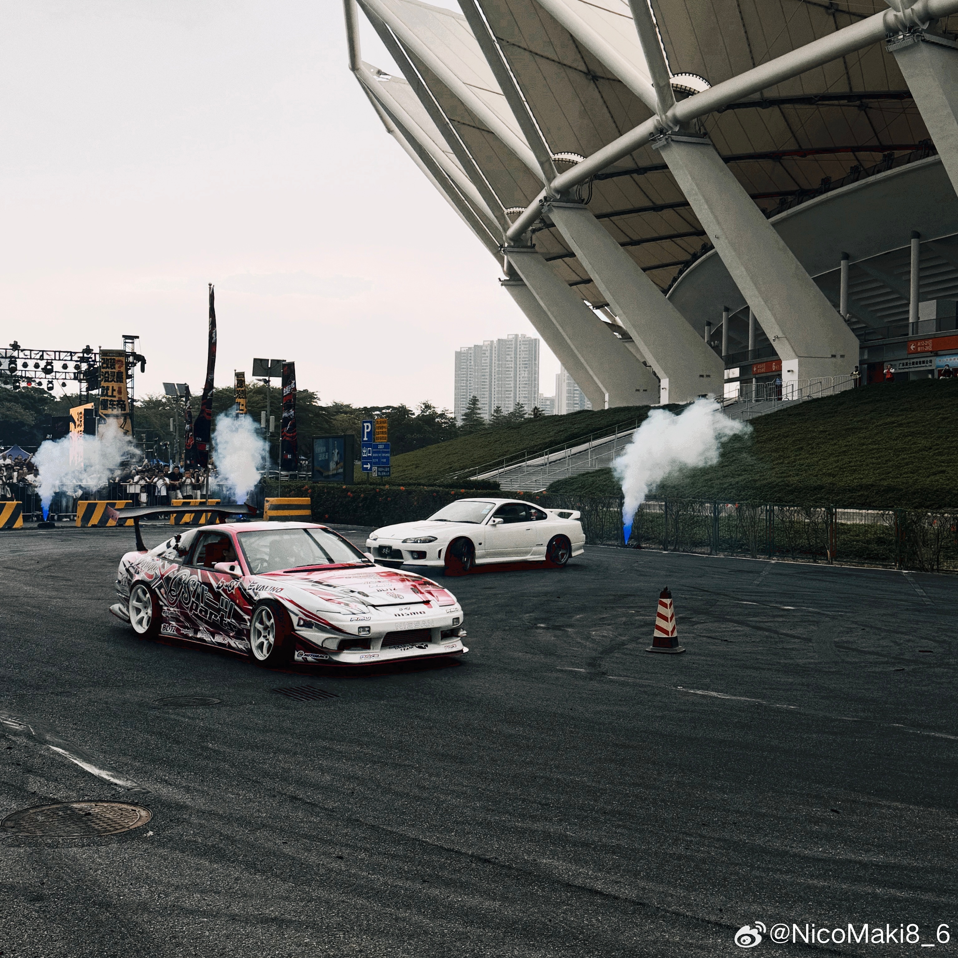 今天在吸煙區📸🤏🏻nico photography 佛山·世纪莲体育中心