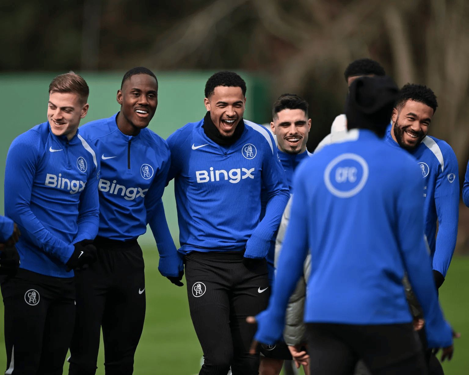 据《太阳报》切尔西方面记者Lloyd Canfield撰写周报，谈到了切尔西本周