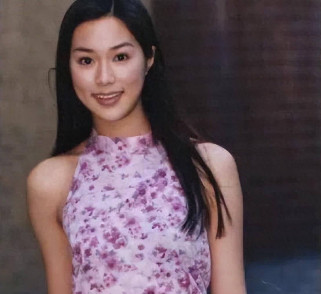 徐子淇，从尤物到阔太，她的人生真的传奇
她的开始很好啊，14岁就当模特了，身材又