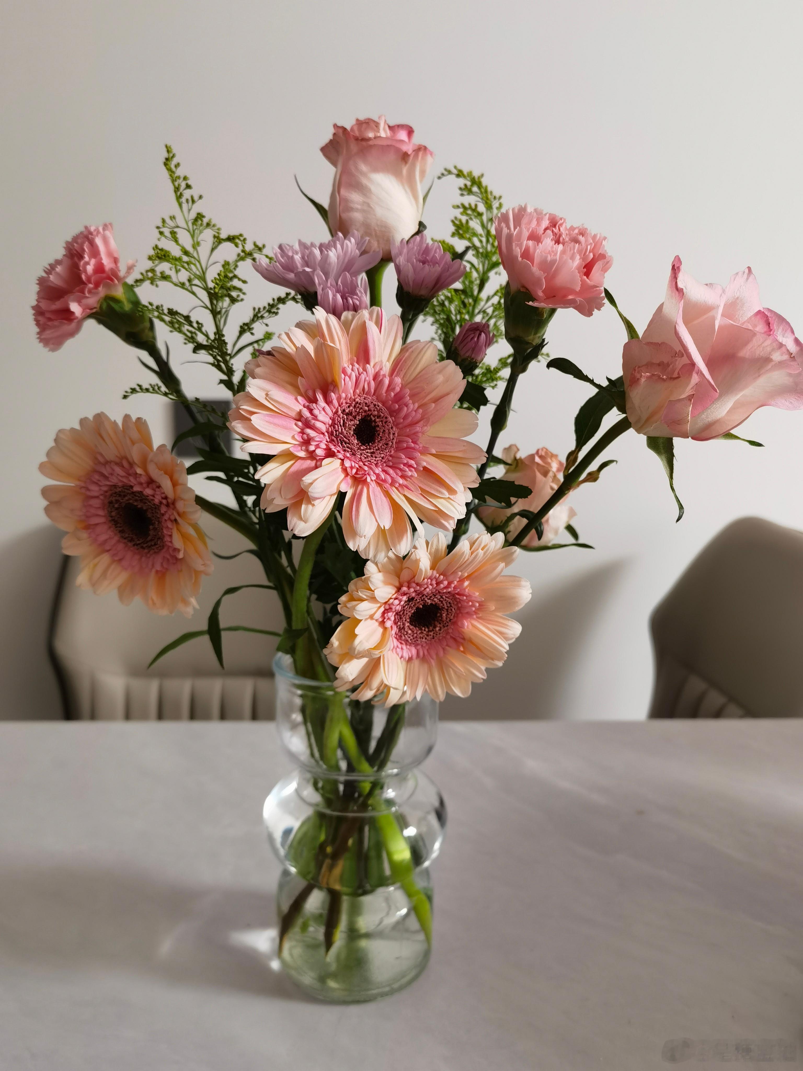 动物花店  原来动物花店里种花🌸真的会送真花🌸呀？还连花瓶都一起送动物花店休