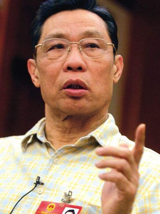 钟南山：国之重器，一生躬身护民安
 
钟南山院士，当之无愧的国之重器，以一生医者