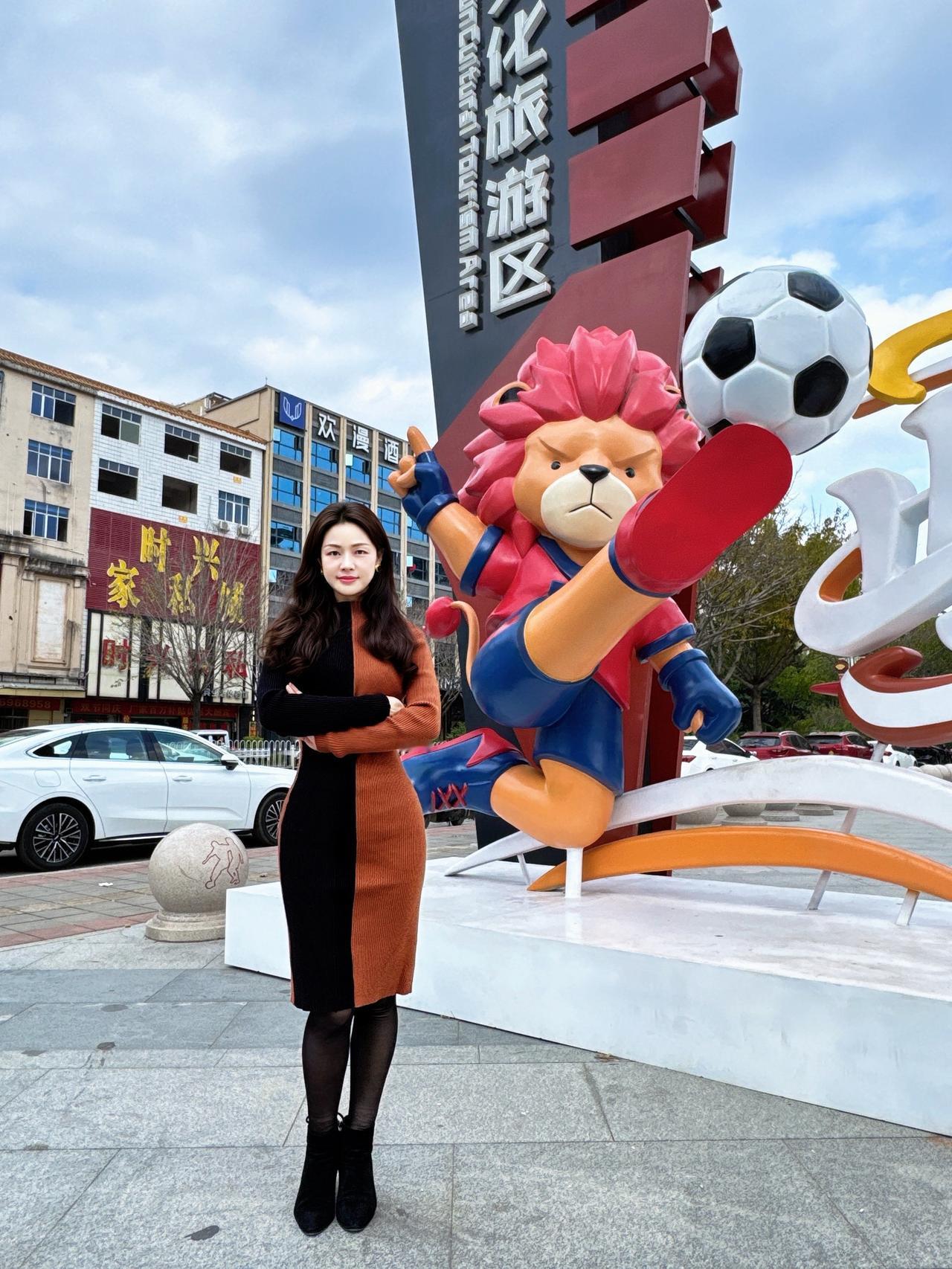 时间过得真快，转眼已是大年初五。仿佛昨天还在盼着除夕团圆，一转眼，年就悄悄走到了