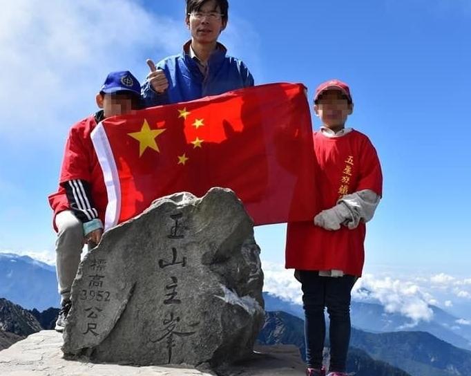 台湾统派郑建炘发声：期盼两岸早日统一，做堂堂正正中国人!

在台湾地区，始终有一