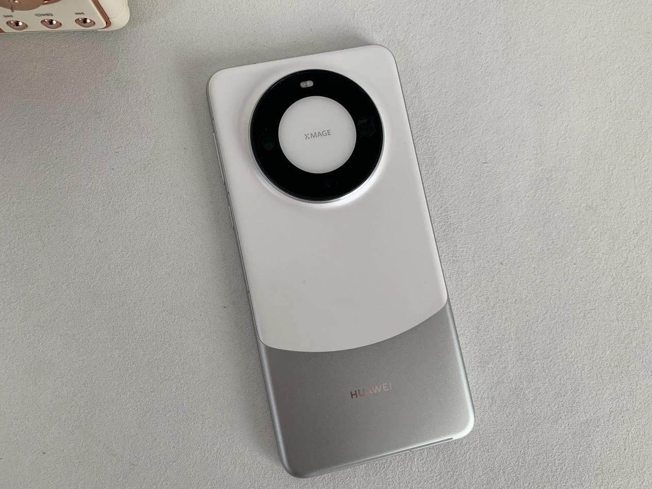 #华为Mate60 Pro量子密话终端亮相#
华为又一遥遥领先的功能，量子密话功