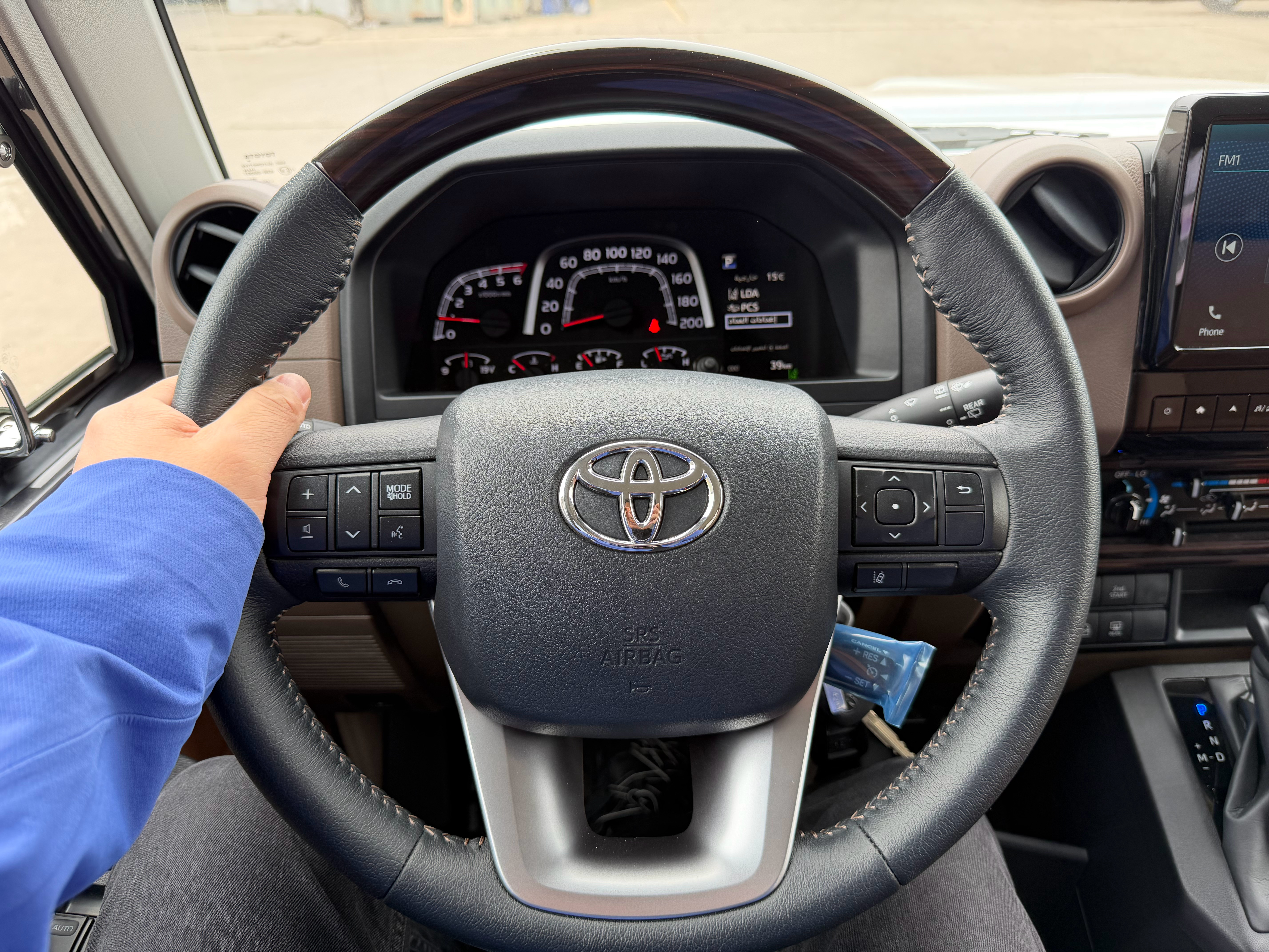 今天给成都大哥安排了一台柴油LC71经过这两年的销售周期LC71柴油型在售仅剩2