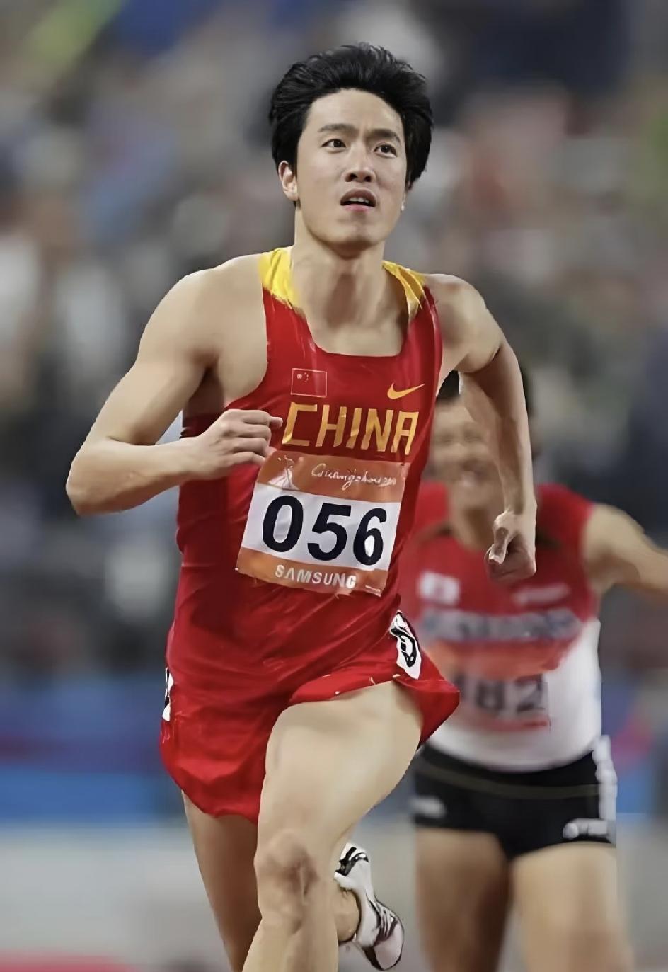 明眼人其实都能看得出来。
​刘翔这次不满的核心因素不是钱。
​他光是耐克的代言收