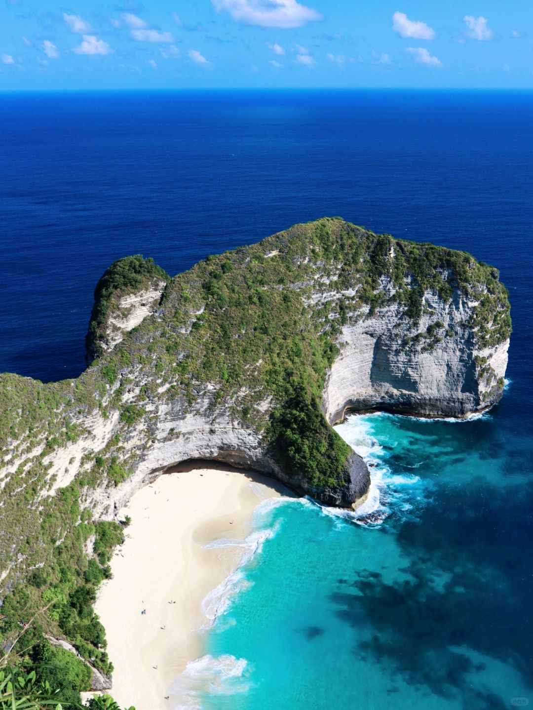 印尼｜壮阔悬崖下的精灵沙滩📍 Nusa Penida