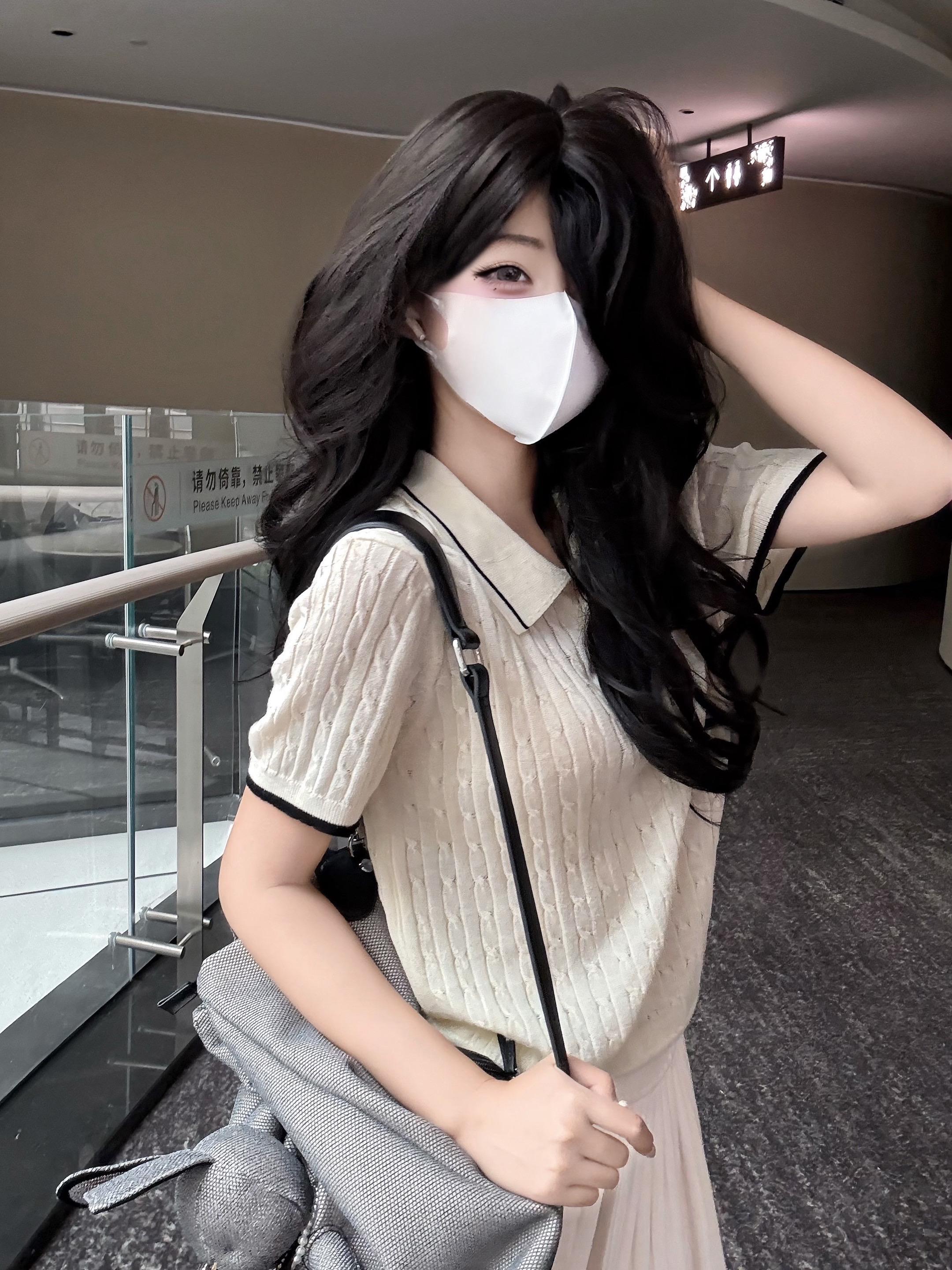 你是我未曾拥有无法捕捉的亲昵。