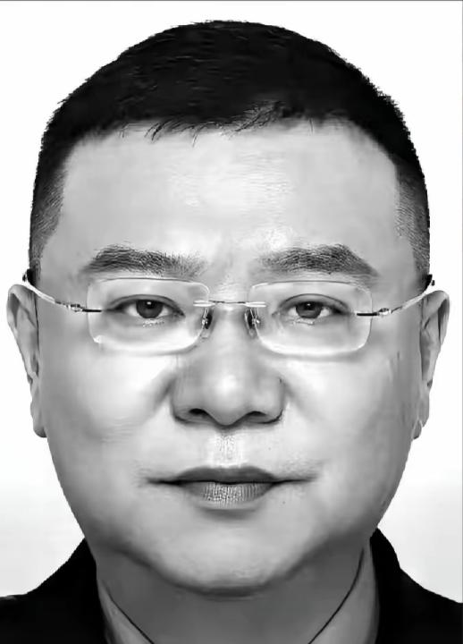 破防！海南50岁民警陈淼殉职，最后一句话让人泪目。

2月20日凌晨，海南的街巷