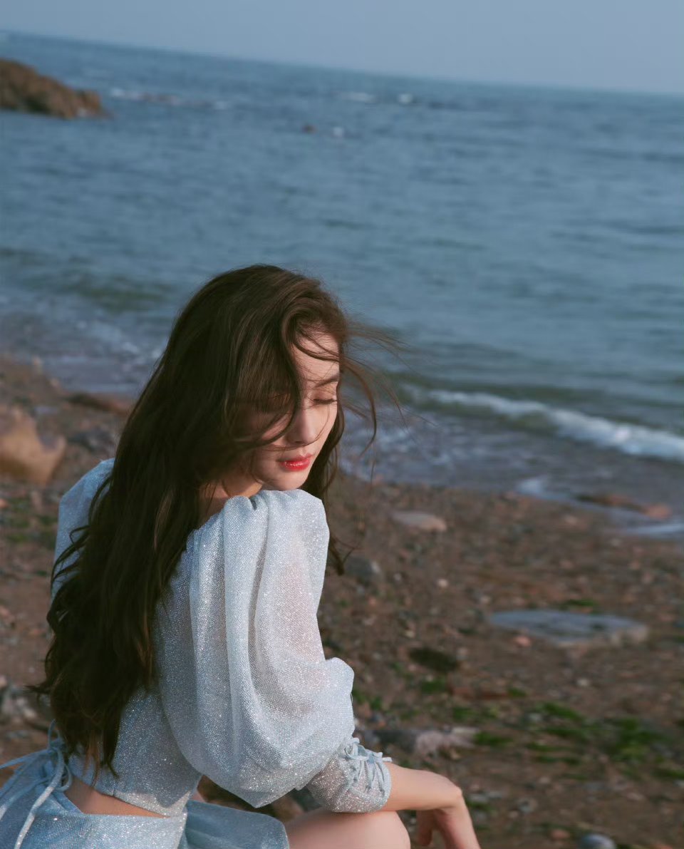 angelababy   杨颖 早上好呀!各位将将们关注我们boss颖多少天啦