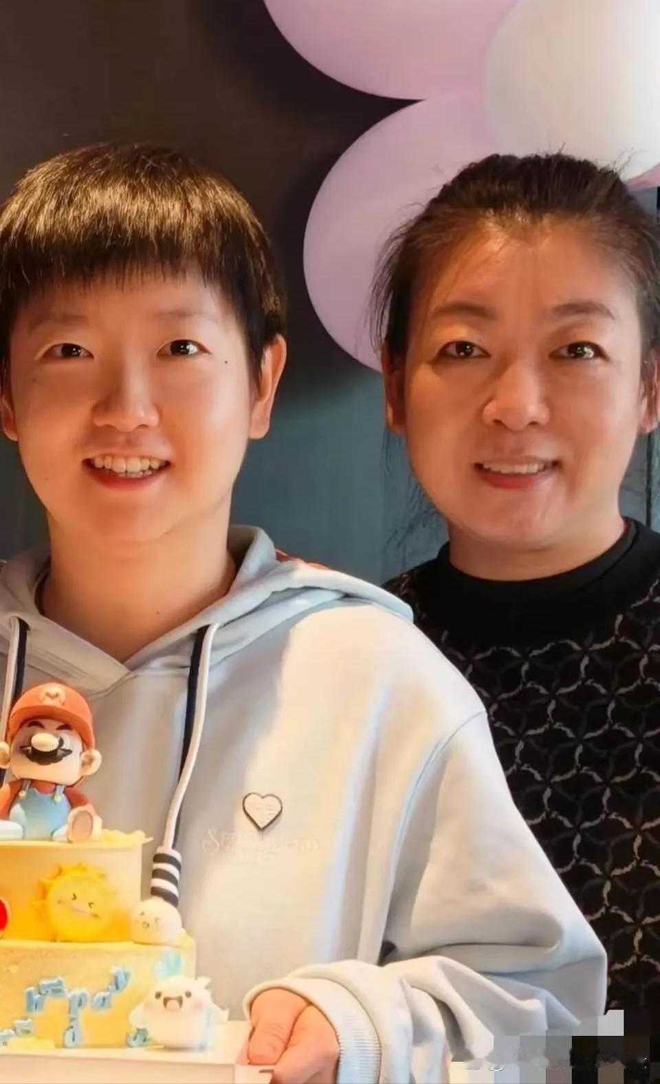 莎莎回石家庄过春节了，莎莎说:“赛场上再厉害的孩子，也是爸妈的孩子，好想吃爸妈做