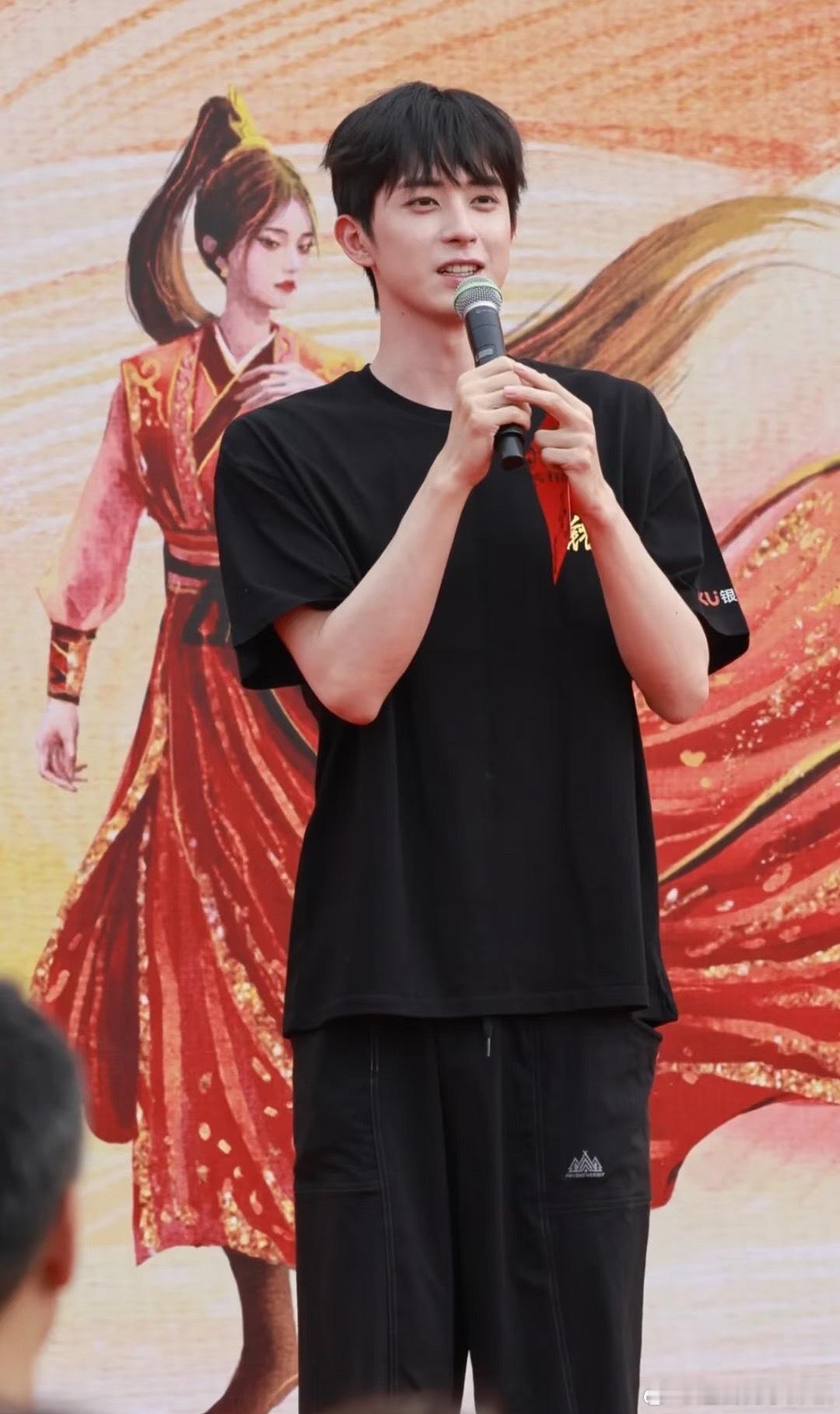 敖瑞鹏这生图都不吹吗？脸好紧致，还是太低调了