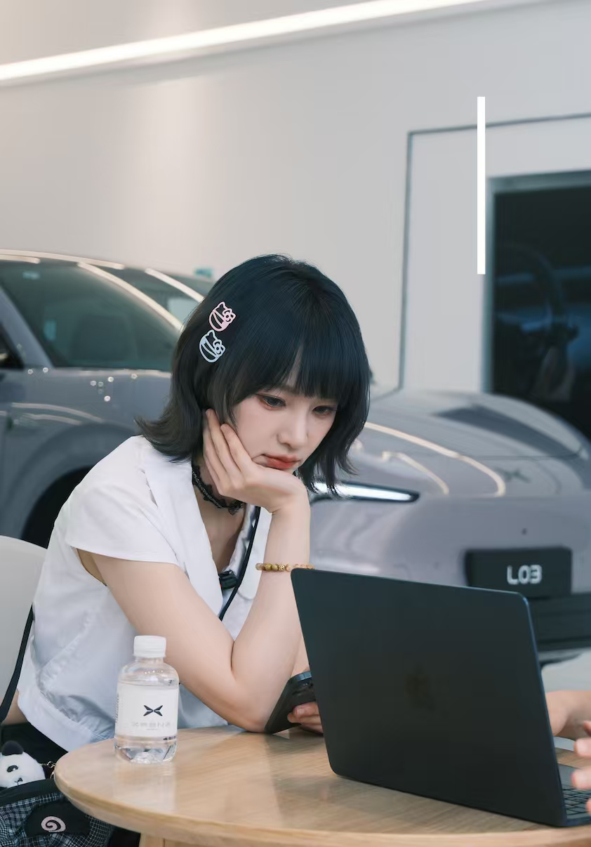 黄灿灿买小鹏MONAL03也要等3个月这车真火了，我记得当时我的M03也是这么火