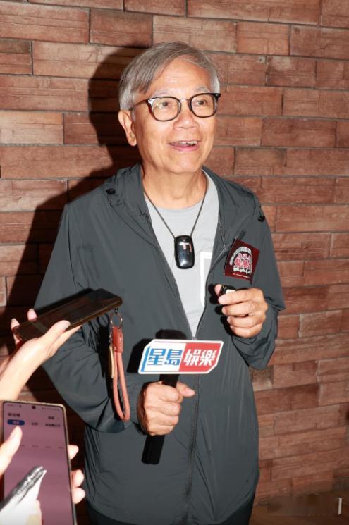 【许鞍华不抗拒用AI创作电影】田启文尝试做AI短剧 导演许鞍华、田启文等人近日出