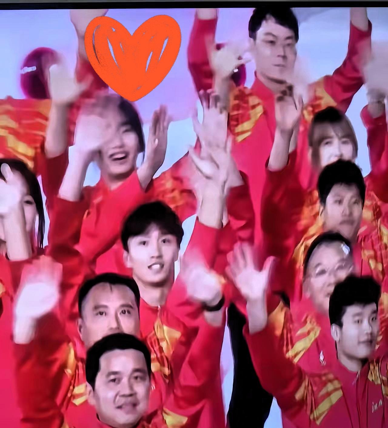 “现在向我们走来的是台湾省体育代表团！” 
这句解说词，藏着全运会最动人的“圆满