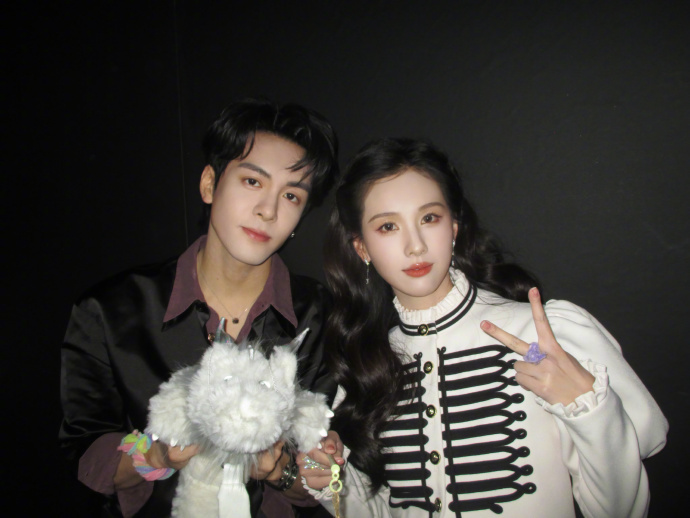 都灵瞬息这个父母感好浓🥺 