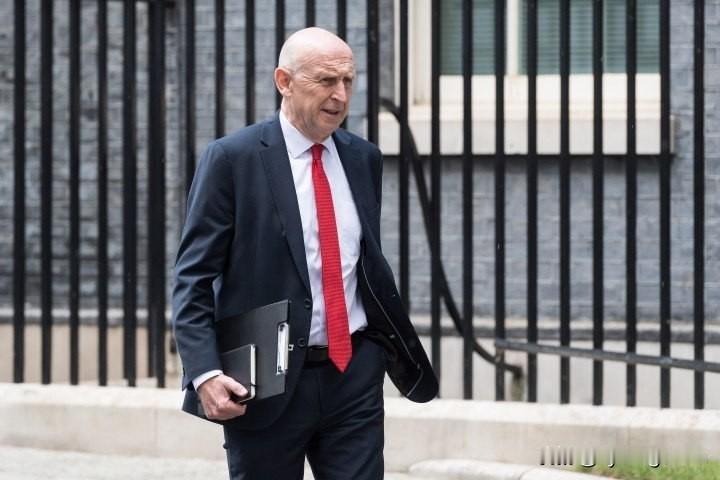 🇬🇧 英国国防大臣辞职

6月11日，英国国防大臣约翰·希利（John He