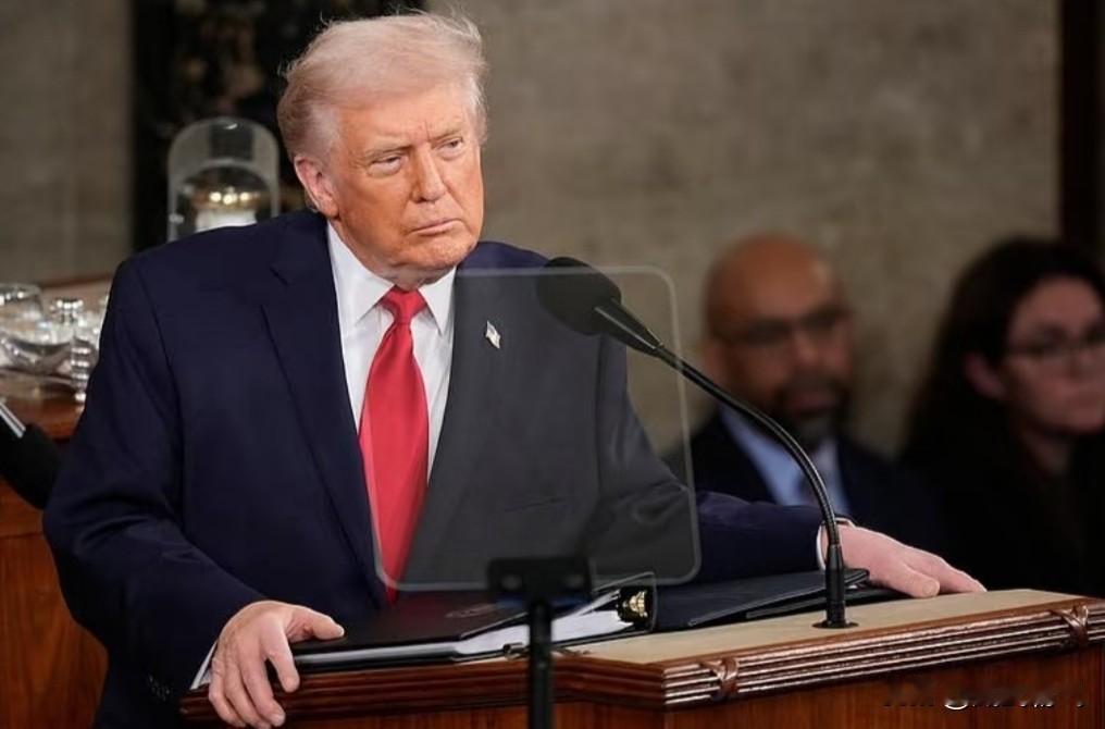 特朗普认怂。美国总统特朗普在当地时间 5 月 4 号再次发出威胁。他强调，不要向
