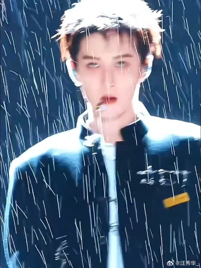 檀健次让我知道了春天的味道被檀健次的气质深深吸引，温柔又治愈，干净又清爽，就像春