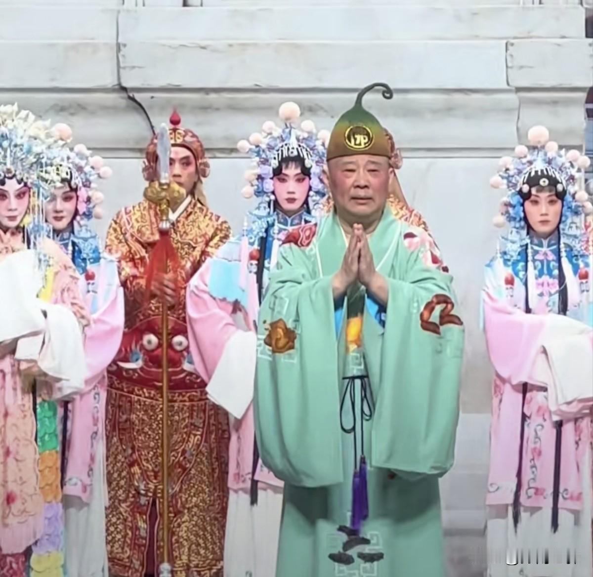 郭德纲在武汉演出，这次又摊上事了，被人给举报了！去年的相声《艺高人胆大》被人举报
