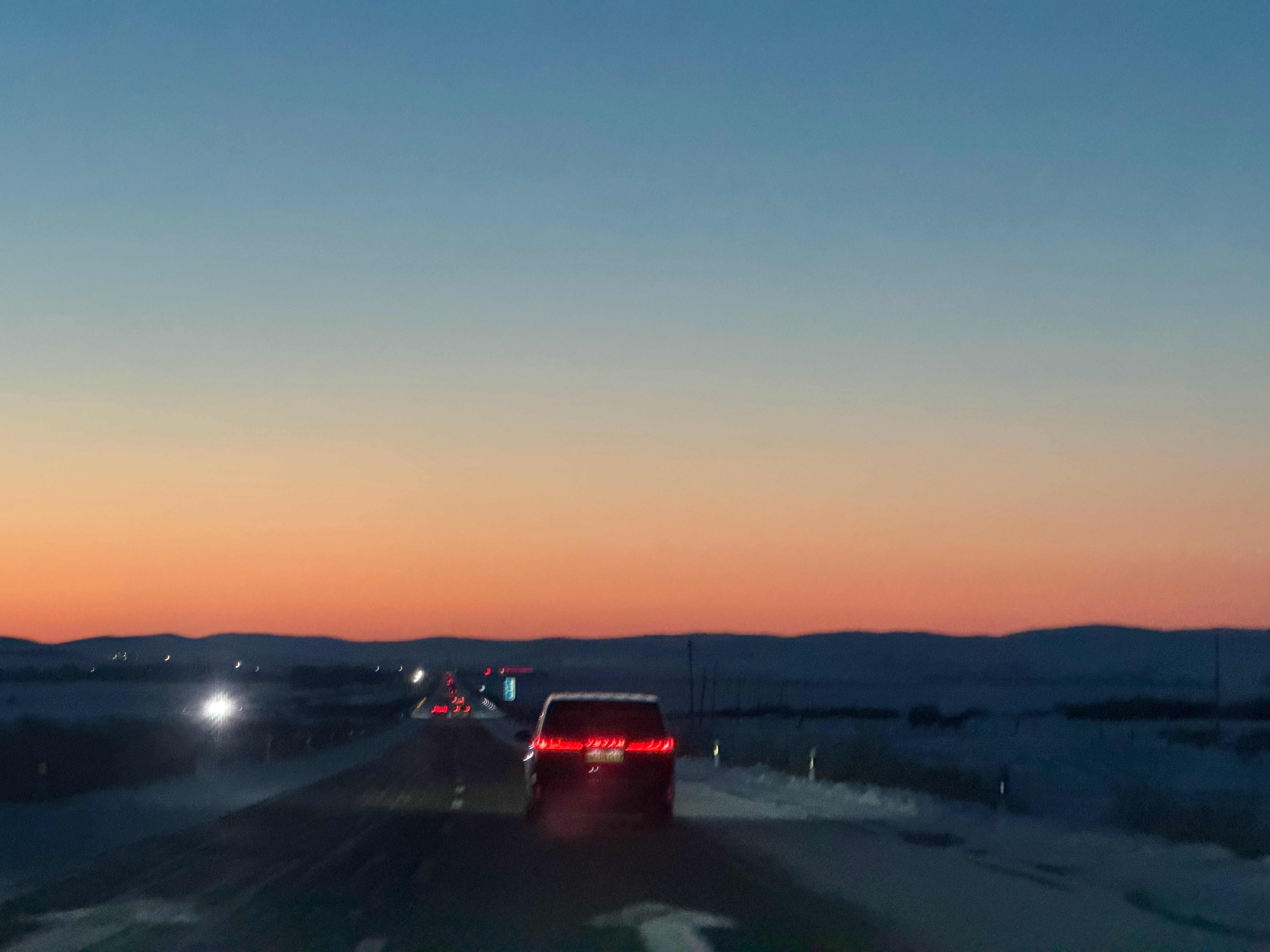 内蒙的晚霞太美了 家人们跟姚老板混一天吃9顿 锡林郭勒