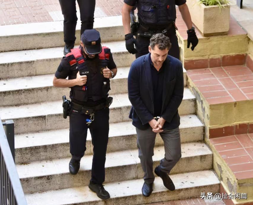 为了钱能把老爹从山上推下去，这个富二代也是够绝的，说来说去都是为了钱。

伊萨克