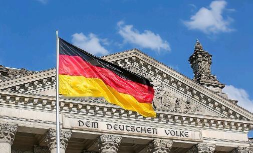 德国总理默茨点名中国，且把话说的非常硬！2月14日，根据美国之音报道，在慕尼黑安