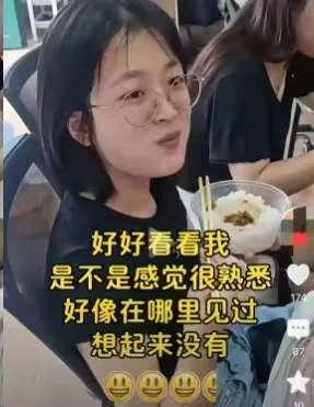 原来这个白嫖外卖的女孩才22岁，
她就把白嫖的逻辑玩的这么明白，按正常应该还在上