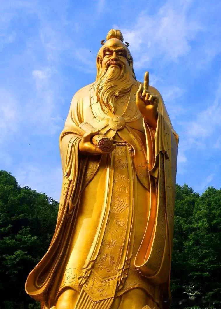 无论你在经历什么，
都是在磨你的心志，
为了让你今后遇见谁，
都能稳如泰山不慌张