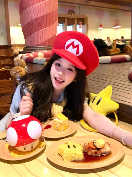 🍄𝐌𝐚𝐫𝐢𝐨☆₊⁺ 𝐞𝐚𝐭𝐭𝐭𝐭 !! Ⱄⱄ ★·.·