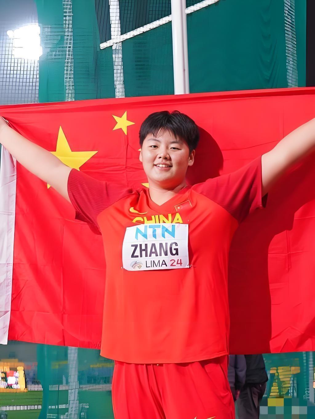 北京时间9月29日晚，2026名古屋亚运会女子链球决赛，19岁得天才少女张家乐以