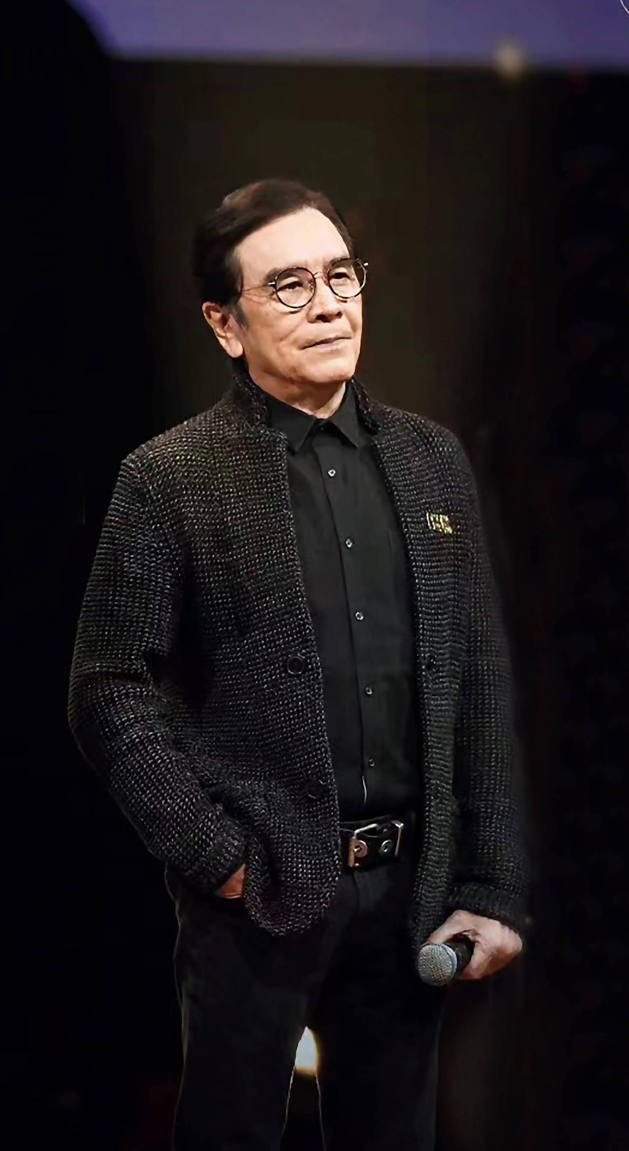 姜大卫，原名姜伟年，1947年生于上海，祖籍江苏苏州，加拿大籍香港演员、导演，出
