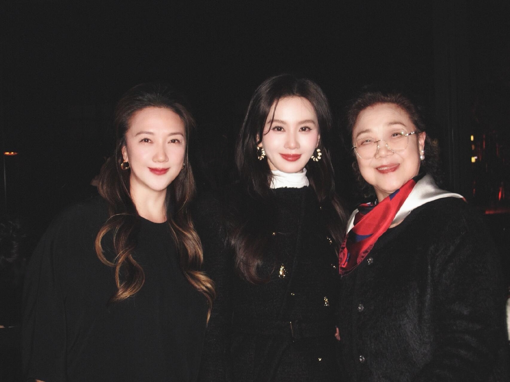 一看就是老钱家族的范刘诗诗真的好显贵气，完全财阀气质 