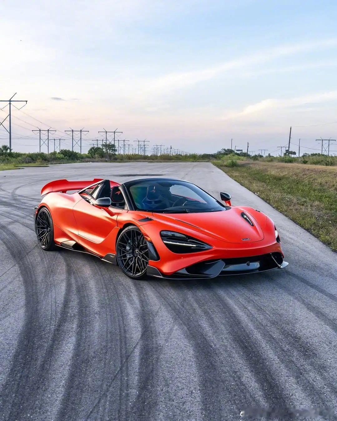 McLaren 765LT，炙热又热烈 ​​​