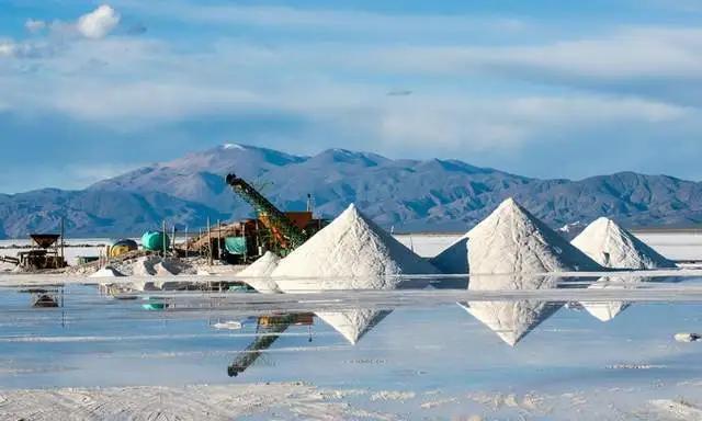 数十亿美元协议，说废就废。
玻利维亚新政府上台第一件事，不是解决36%的通胀，不