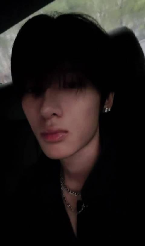 怪就怪天气

SHUN理成张 ​​​