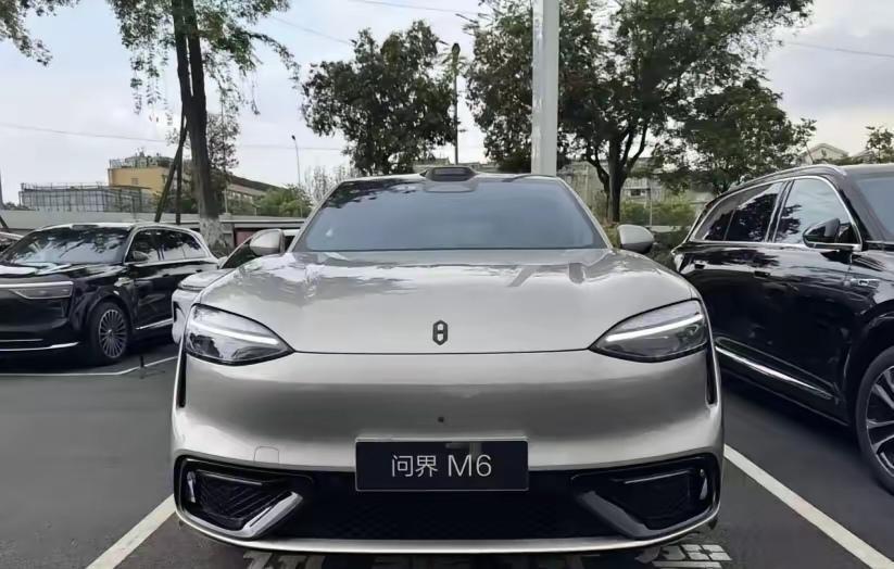 父亲教我的识人术：

1、吃饭喜欢翻菜的人，一般都很自私。
2、丑话说到前面的人