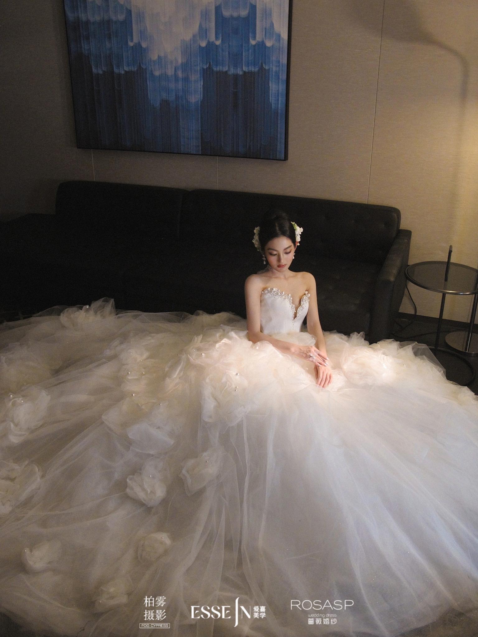 有趣的灵魂 不在于外表。