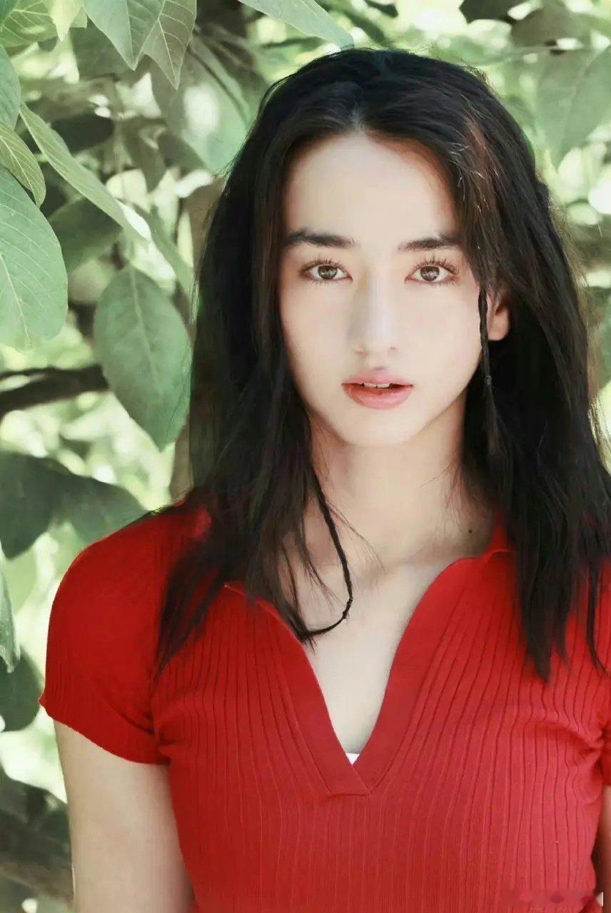 新小花李宛妲可以代替Angelababy，你认同吗？ ​​​