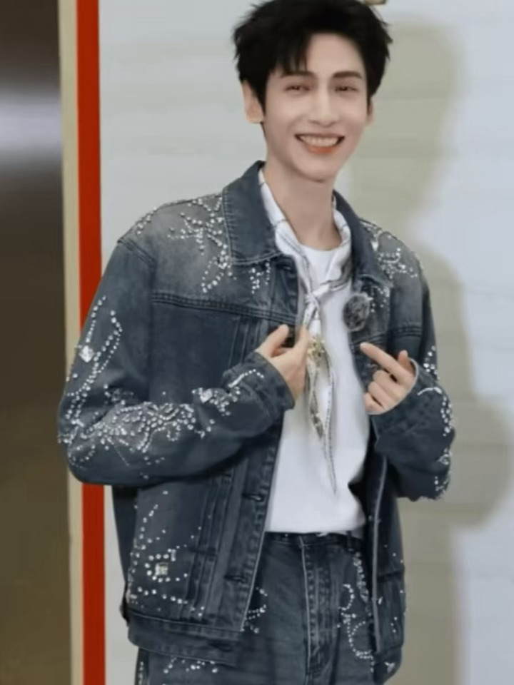 笑容好治愈萌萌哒，么么哒小猫爪爪好可爱