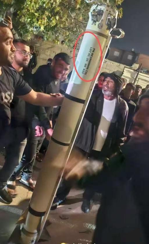 终于知道，以色列为什么会同意停火了。
 
一颗没爆炸的导弹，让局面忽然透亮了点。