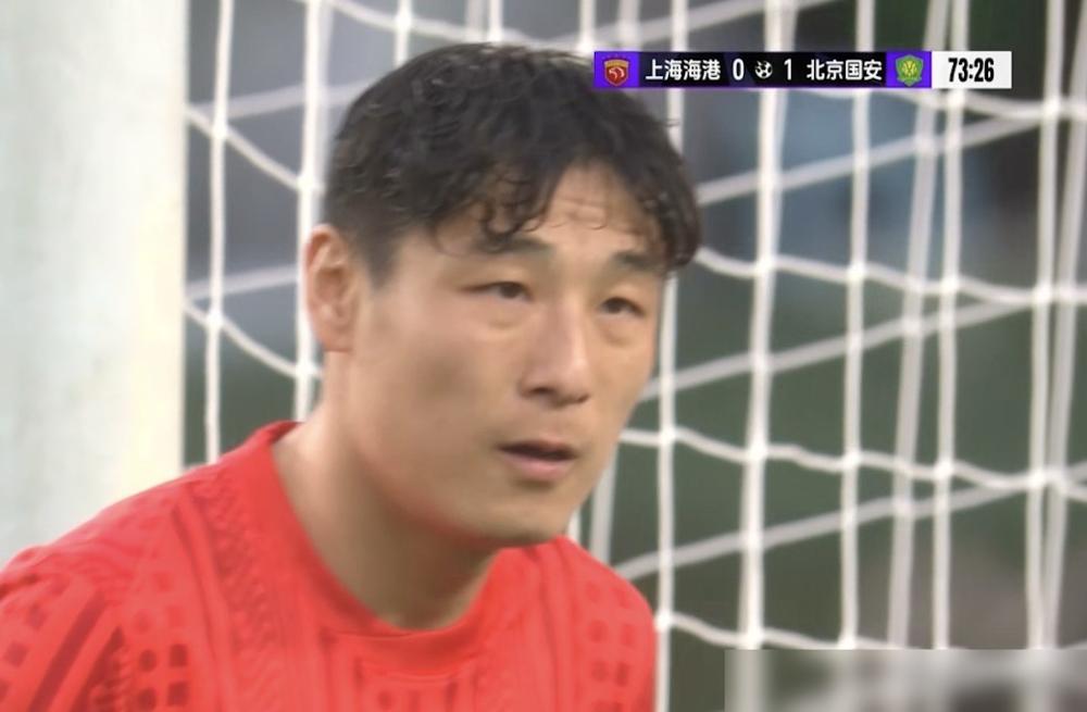 武磊超级杯替补20分钟，全网骂他“英雄迟暮”？海港主帅穆斯卡特却说：跟他合作是我