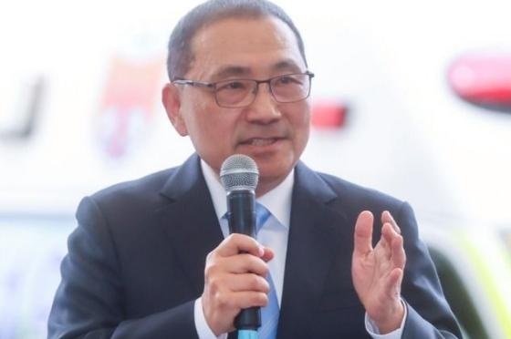 “巴威”台风来势汹汹，新北市长侯友宜今（7）日上午说明新北市防台进度，针对捷运三