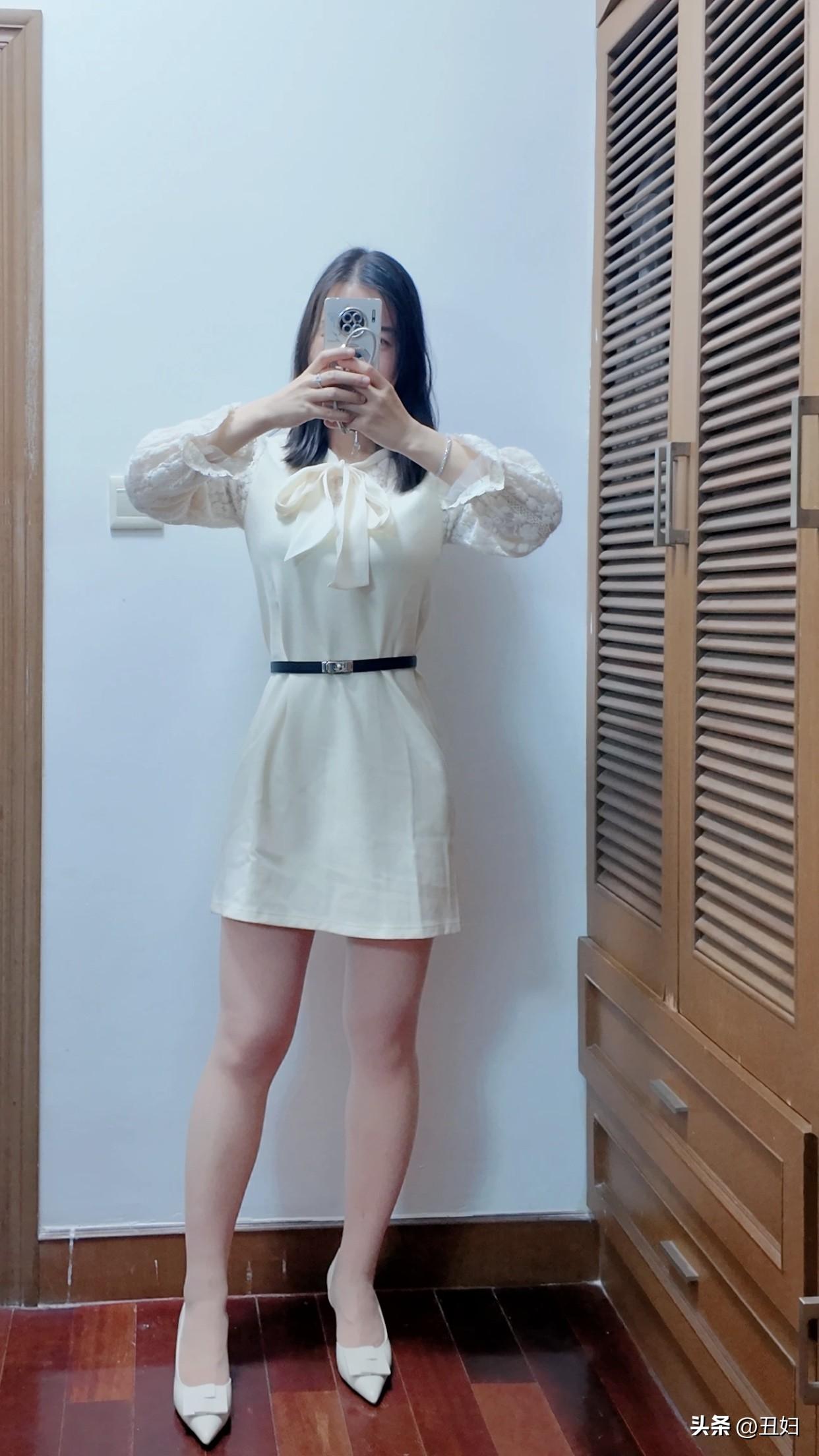 什么样的穿搭可以让人显得很有气质优雅穿搭指南：白色连衣裙+高跟鞋，完美展现女性魅