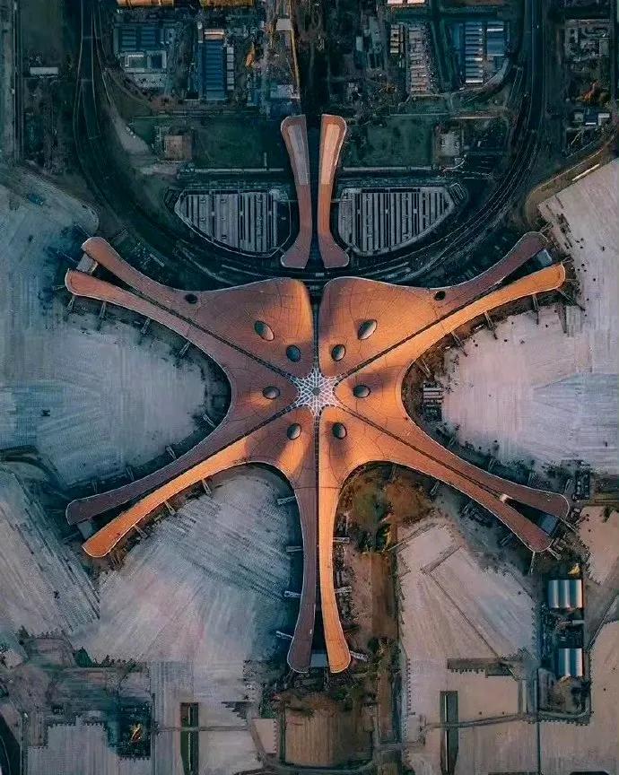 中国各地知名建筑的俯瞰之美，你能看出来是哪些建筑吗？ ​​​