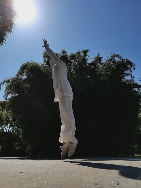 我个人认为，适合自己的就是最好的，最简单的就是最好的！
我的养生方法很适合我的年