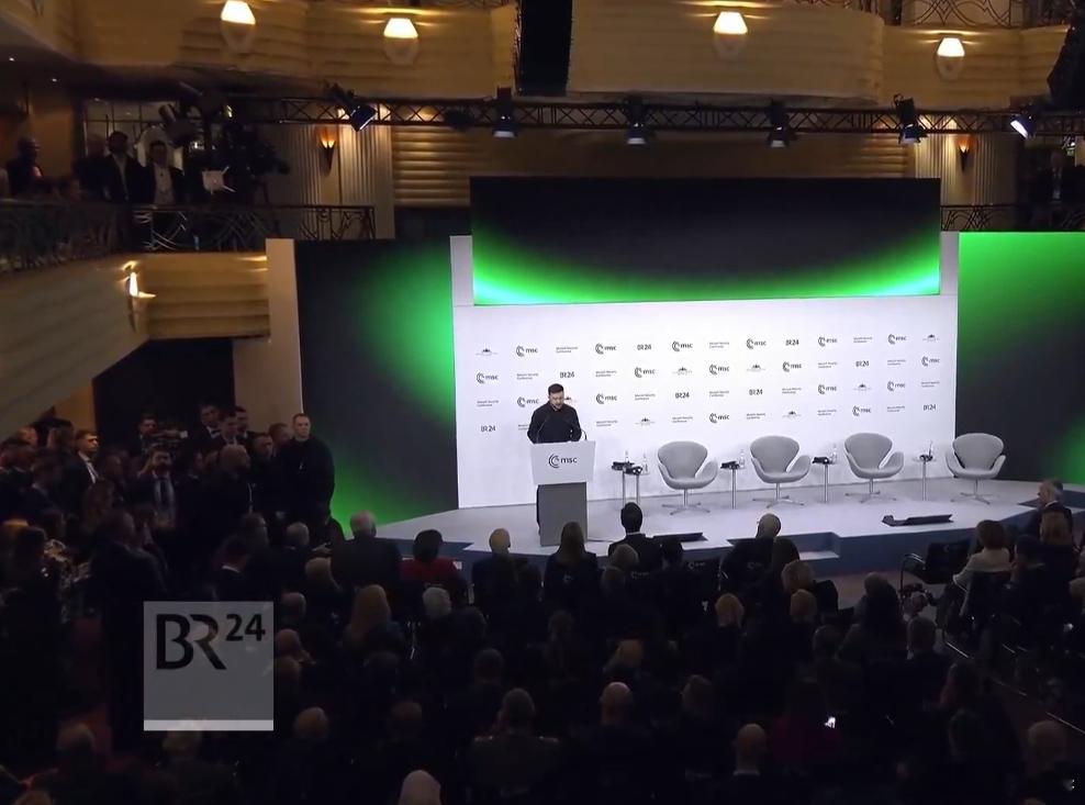 泽连斯基强调，像伊朗这样的政权绝不能被给予时间，一旦有时间，只会杀害更多人。必须