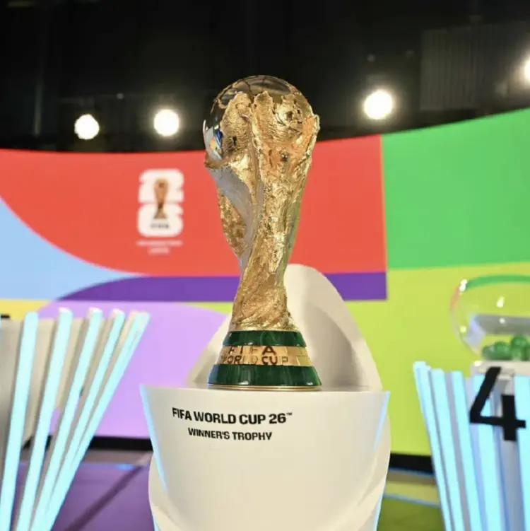 4月23日美国总统特朗普表示，他无意影响参加美墨加世界杯的伊朗足球队员，此前报道