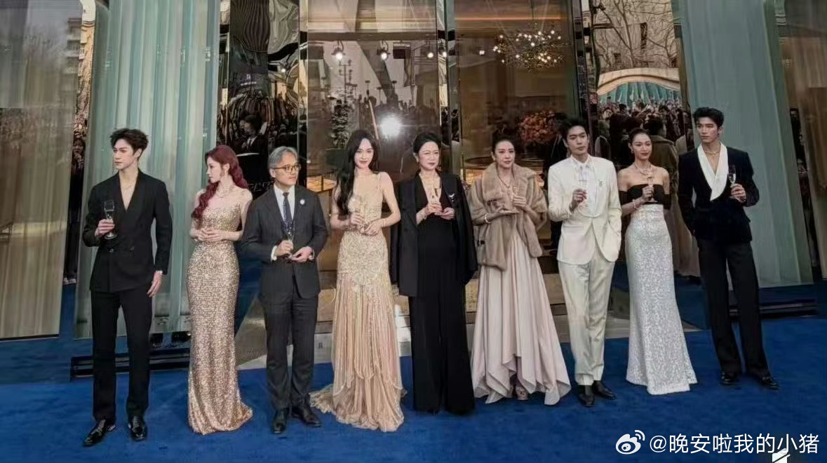 Tiffany站位图怎么就唐嫣和张若昀的不一样啊，同代言人谁咖位更高？ 