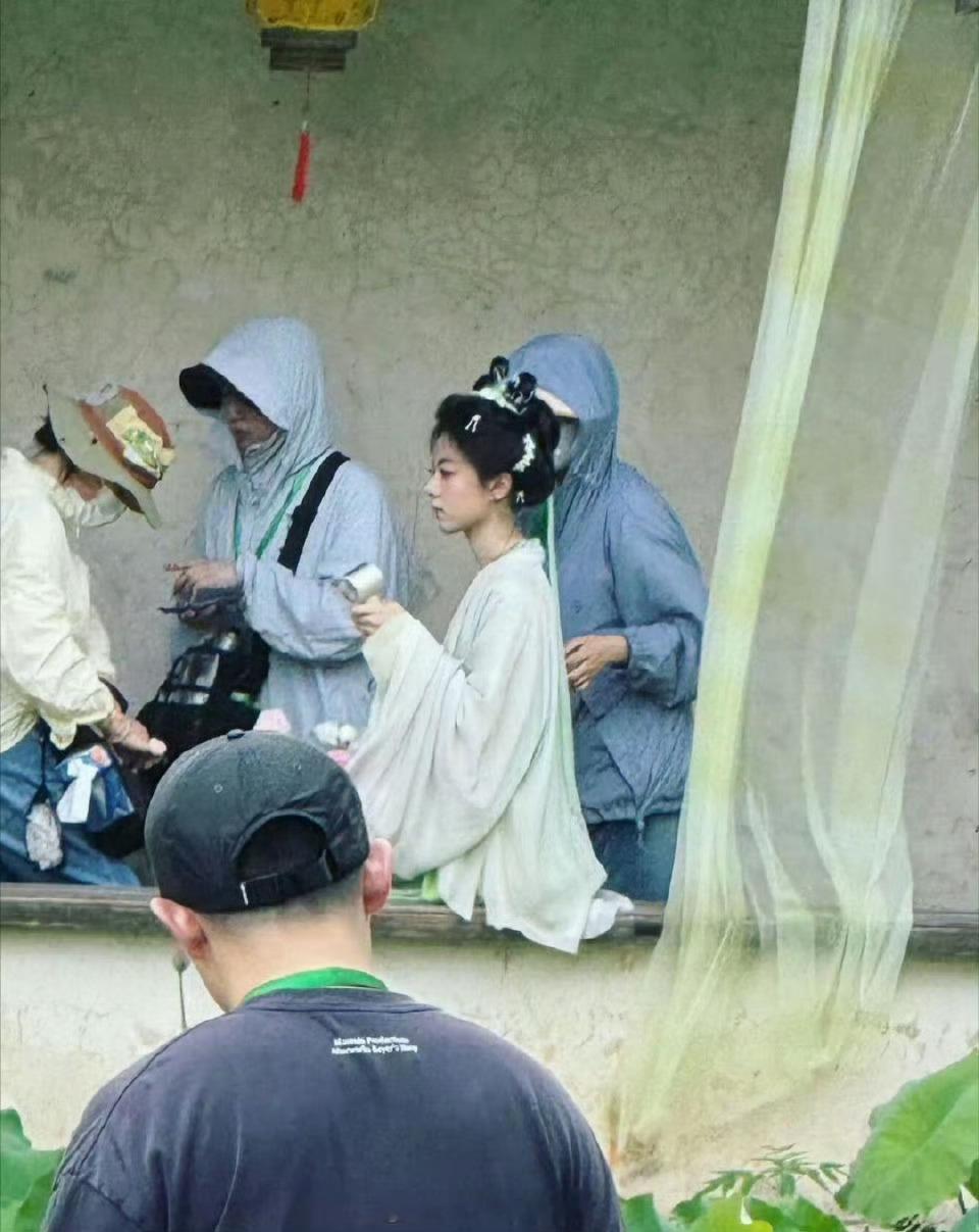 一念江南一念江南男女主赵今麦、王安宇宋制造型路透